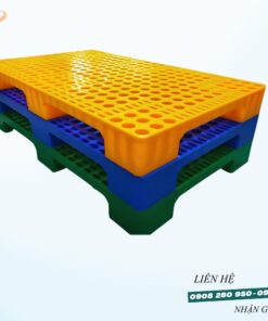 Chuyên Cung Cấp Pallet Nhựa 6 Chân Mặt Hở – Bền, Nhẹ, An Toàn, Giá Rẻ 7 ballet 6 chan mat lo vang la duong