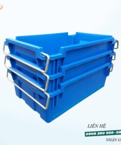 Thùng nhựa đặc A2 có quai sắt tại TP.HCM 7 thung dac a2