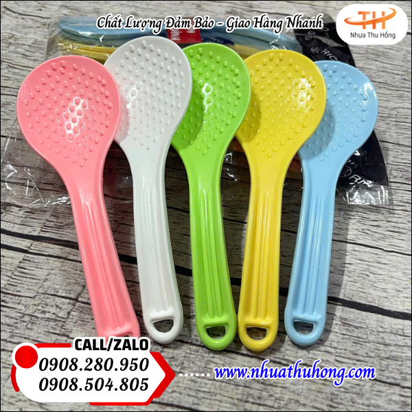 Vá múc cơm giá sỉ rẻ chịu nhiệt cao an toàn không biến dạng 2 va nhua muc com nhieu mau