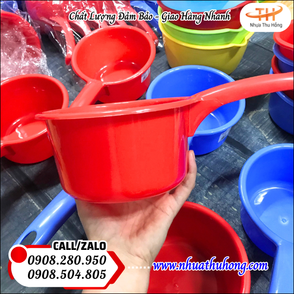 Gáo nhựa múc nước sinh hoạt giao sỉ giá rẻ tận nơi, nhựa bền 4 Gáo nhựa cán dài