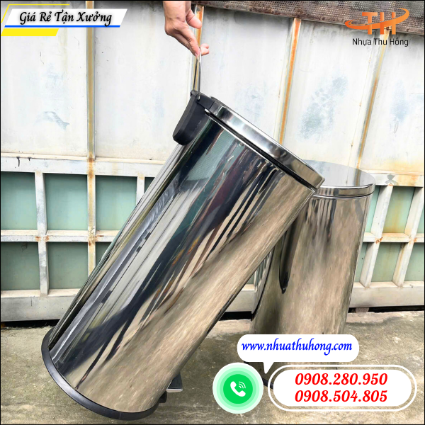 Thùng rác inox 20l đạp chân giá sỉ rẻ tại TpHCM 3 thùng rác inox đạp chân sang trọng
