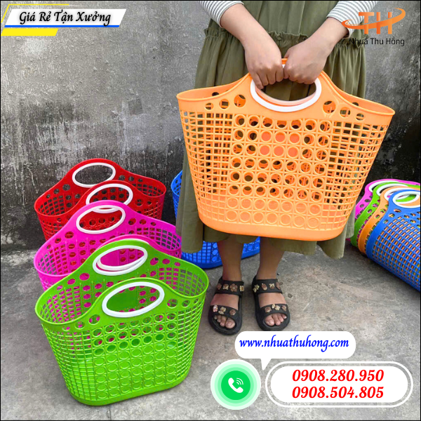 Giỏ nhựa đi chợ giá rẻ có quai xách chắc chắn nhiều màu tại HCM 3 giỏ nhựa bền chắc