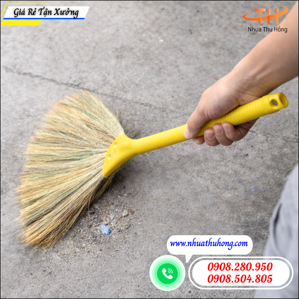 Mua chổi quét nhà cán nhựa ở đâu giá sỉ rẻ hàng bền đẹp 4 Chổi quét nhà cán nhựa giá sỉ dễ bán.