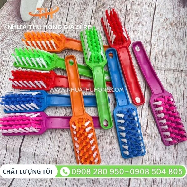 Bàn chải chà sàn bán sỉ rẻ giao nhanh tại TP.HCM 4 Bàn chải chà sàn cán dài có đủ màu giá rẻ