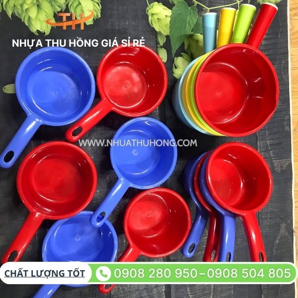 Nơi bán gáo nhựa múc nước giá rẻ nhất cho khách sỉ 3 Gáo múc nước đủ màu giá rẻ