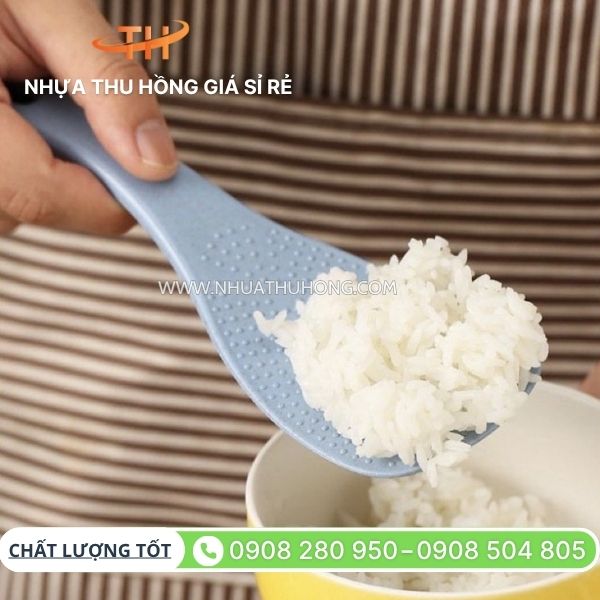 Vá múc cơm bỏ sỉ giá rẻ cho các cửa hàng gia dụng 3 Vá nhựa múc cơm chống dính giá rẻ