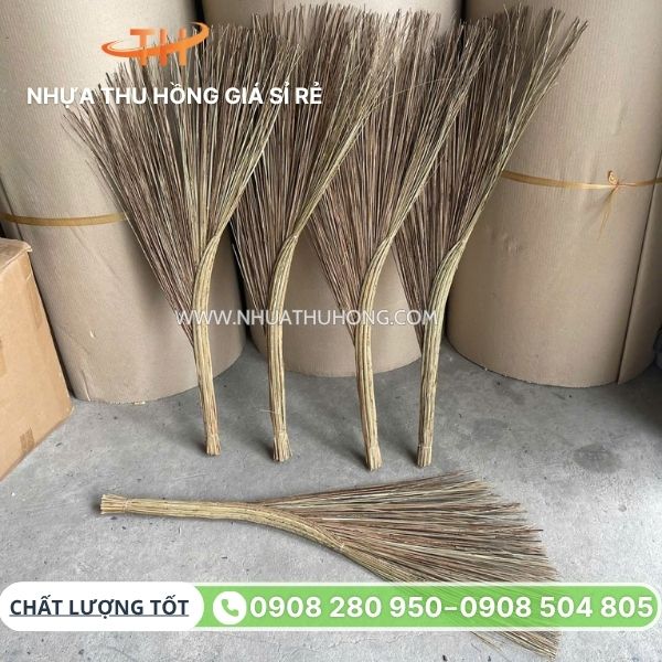 Chổi dừa quét sân giá tốt - kho bỏ sỉ tại TP.HCM 3 Chổi quét sân sỉ rẻ nhất