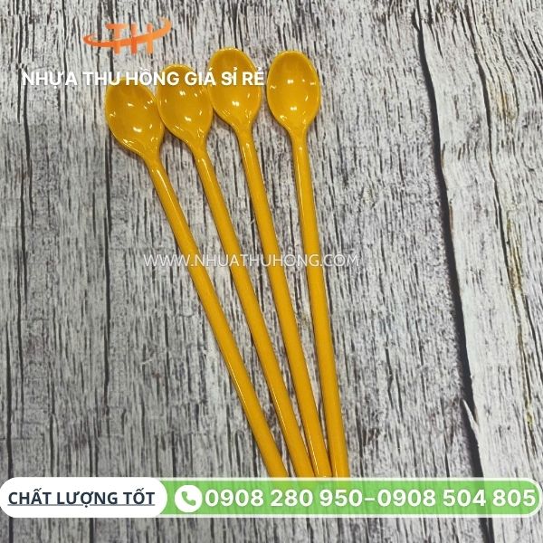 Nguồn sỉ muỗng nhựa cứng đủ màu uy tín cho hàng quán 4 Muỗng nhựa chè sỉ rẻ