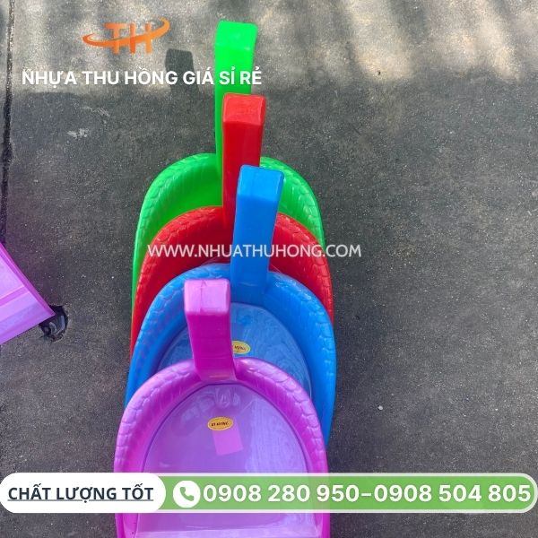 Nhập sỉ ky hốt rác nhiều mẫu mã giá rẻ nhất 2 Ky lá hốt rác bằng nhựa giá sỉ rẻ