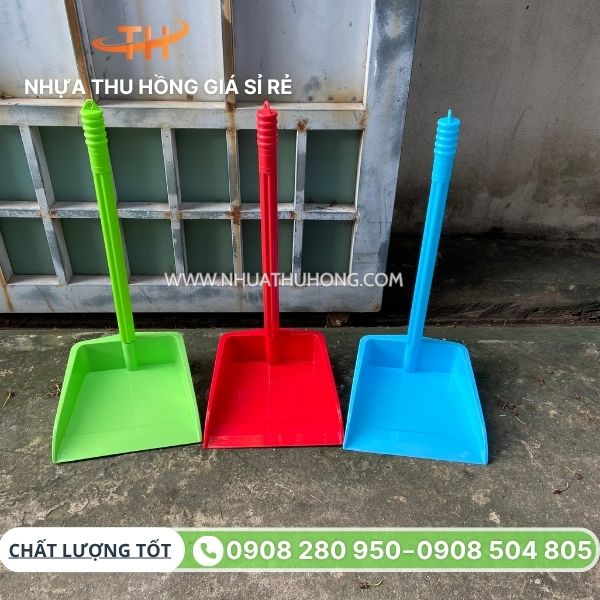 Nhập sỉ ky hốt rác nhiều mẫu mã giá rẻ nhất 4 Ky nhựa hốt rác cán dài đủ màu sỉ ưu đãi