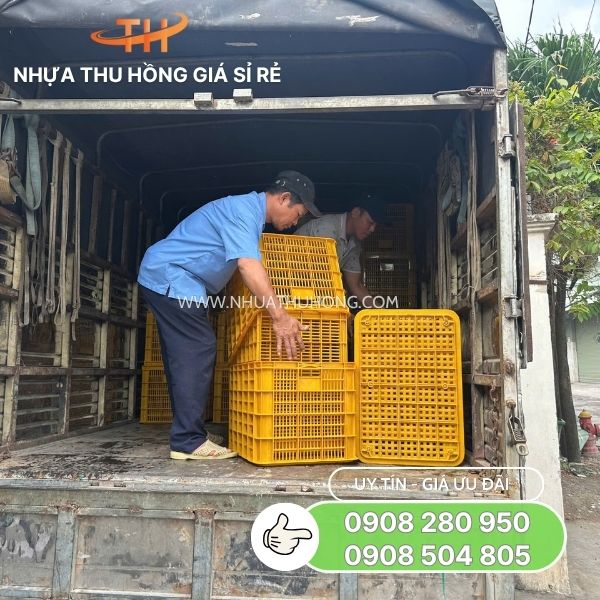 Lên hàng 50 cái sóng nhựa hở vàng đến cửa hàng của khách tỉnh 5 Giao sóng nhựa hở vàng nhanh chóng. đúng hẹn
