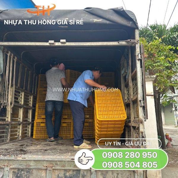 Lên hàng 50 cái sóng nhựa hở vàng đến cửa hàng của khách tỉnh 3 Xuất kho sóng nhựa hở vàng giá tốt